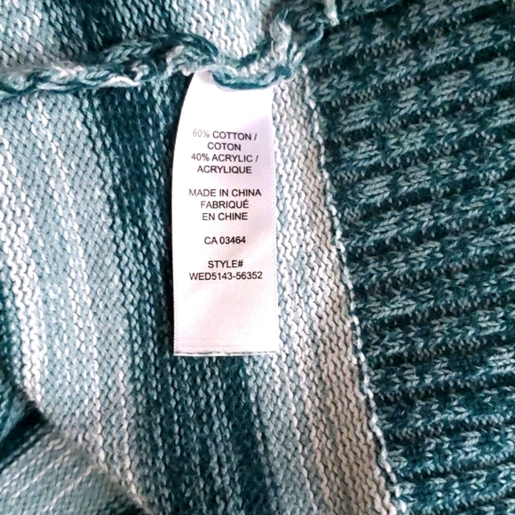 Ricki's green striped sweater with hood - Picture 4 of 4